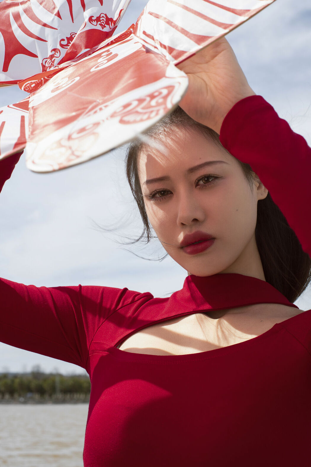 YiTuYu艺图语 Vol.8395 佚名 (28P)