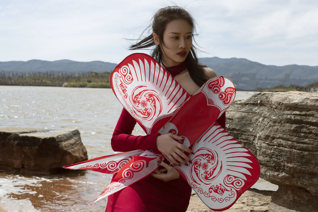 YiTuYu艺图语 Vol.8395 佚名 (28P)