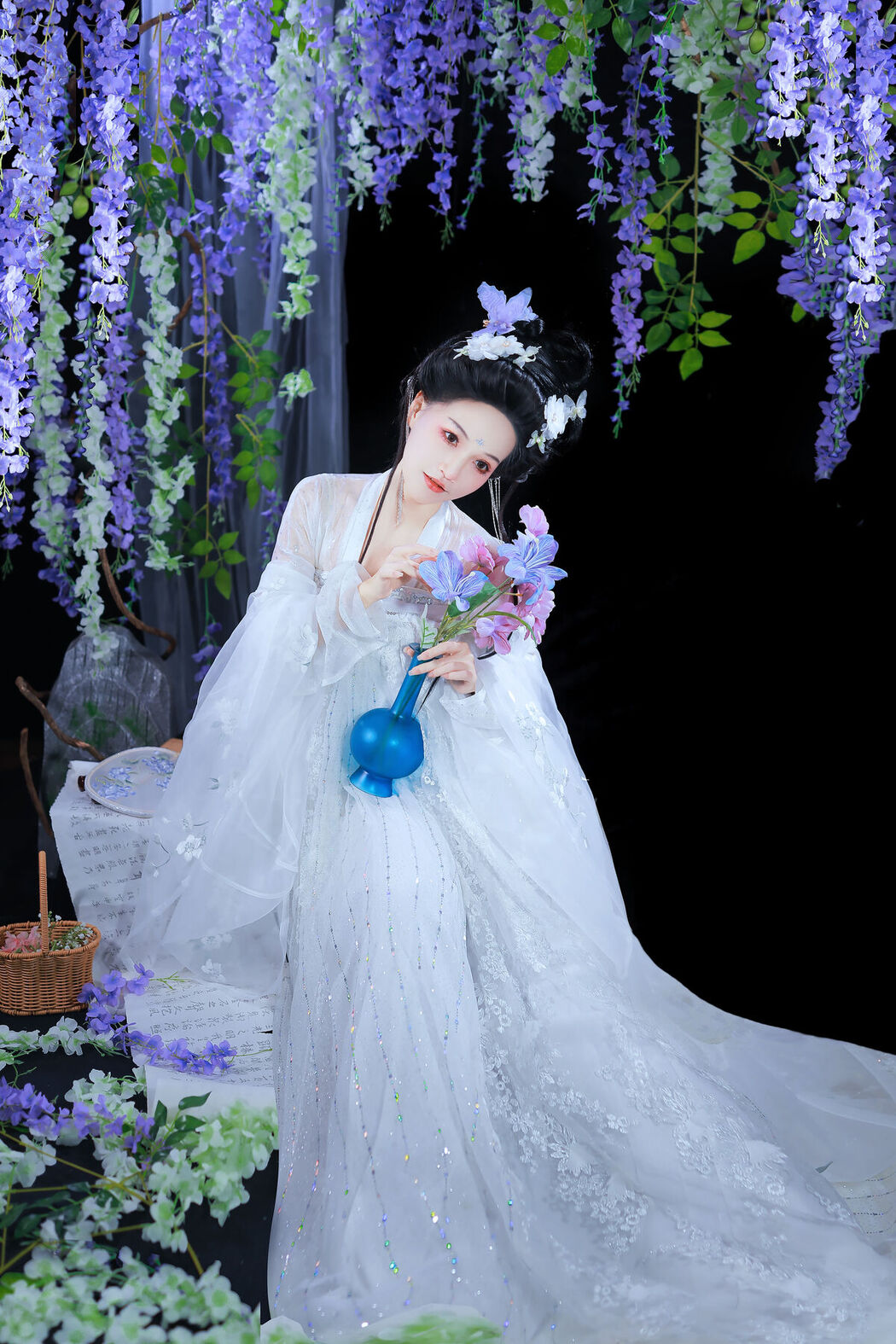 YiTuYu艺图语 Vol.8404 焚香小也 (23P)