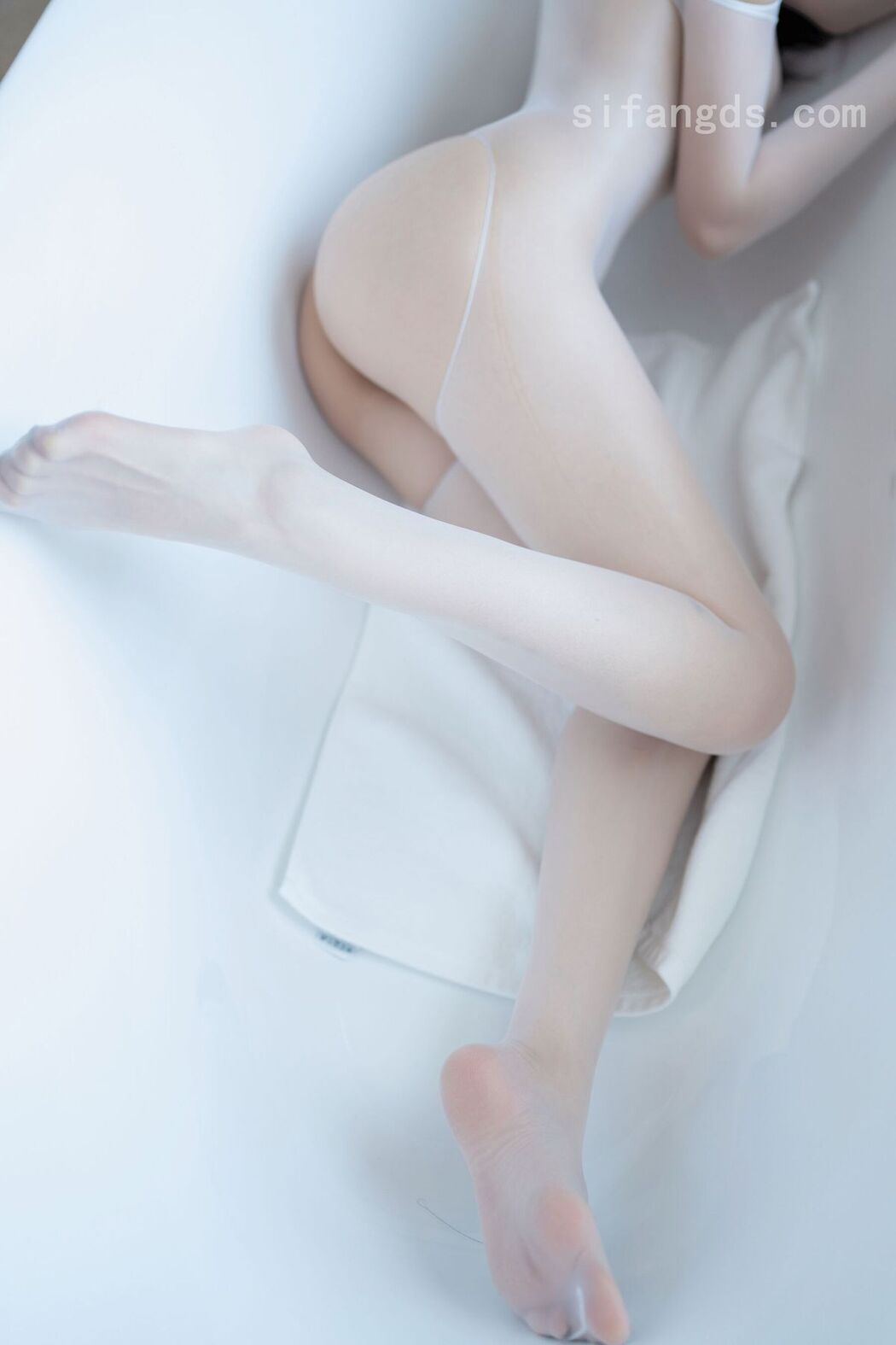 XR Uncensored Qing Miao 清妙 &#8211; R18 秀人网模特 极致白丝诱惑 Part01 (51P &#8211; 2V)