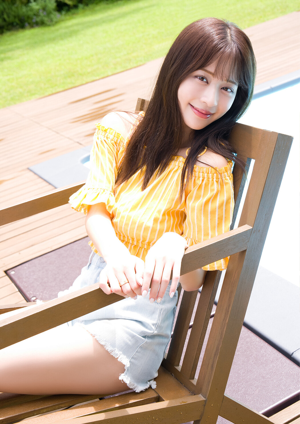 Aika Okita 沖田愛加, Mizuki Sugiura 杉浦みずき, Young Jump 2025 No.41 (ヤングジャンプ 2025年41号)