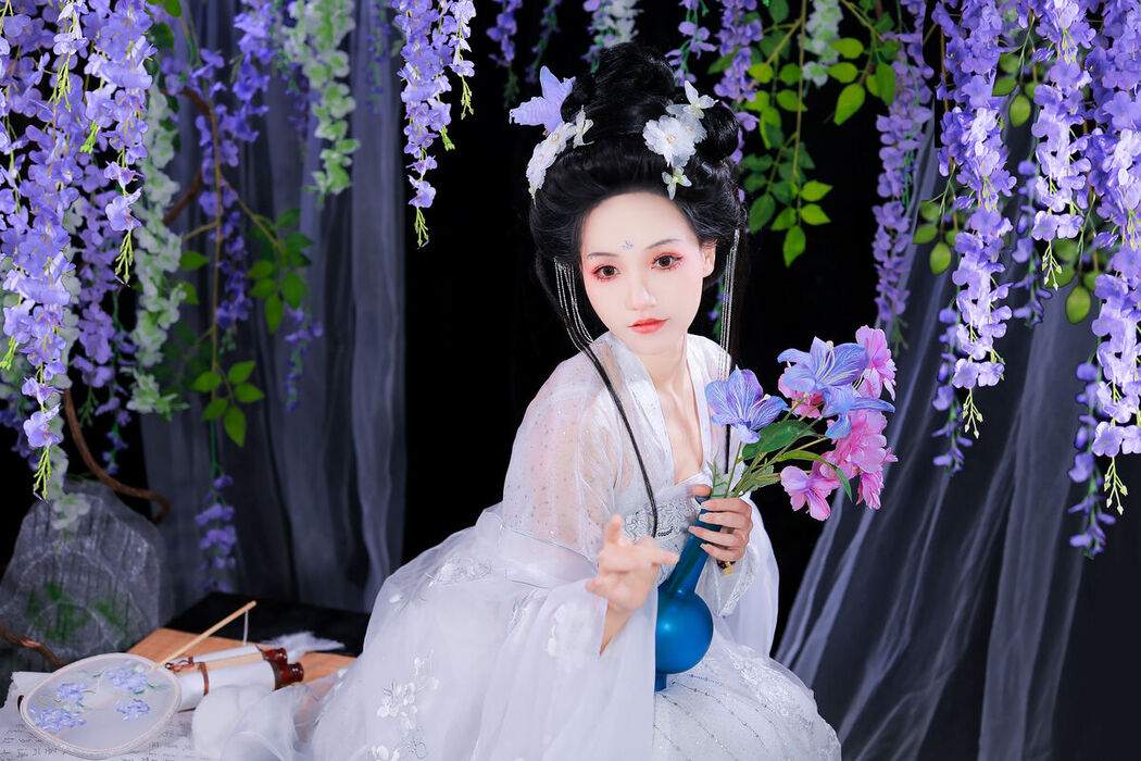 YiTuYu艺图语 Vol.8404 焚香小也 (23P)