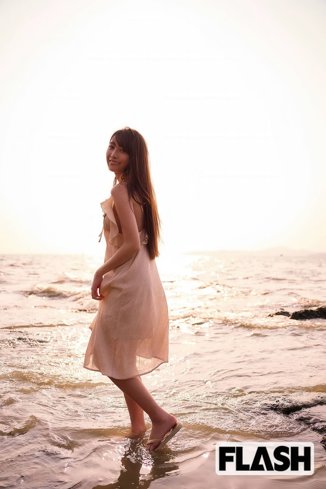 Rumika Fukuda 福田ルミカ, FLASH 2025.07.22 (フラッシュ 2025年7月22日号)