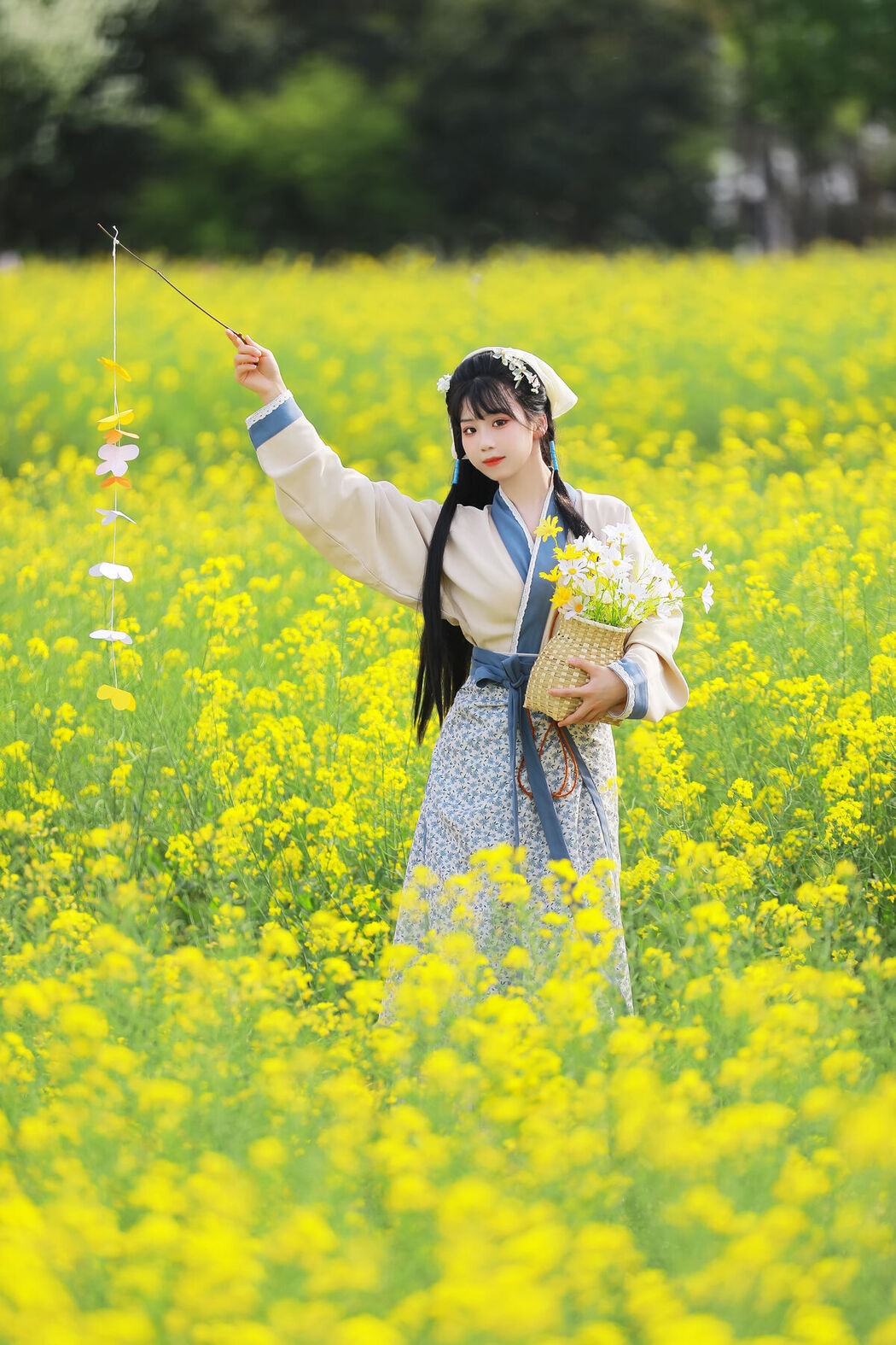 YiTuYu艺图语 Vol.8416 周周Ay (26P)