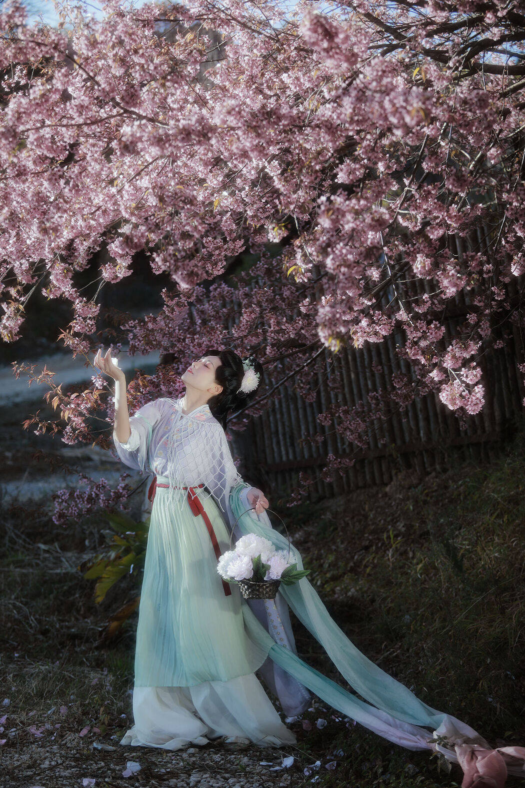 YiTuYu艺图语 Vol.8423 瑜瑾 (23P)