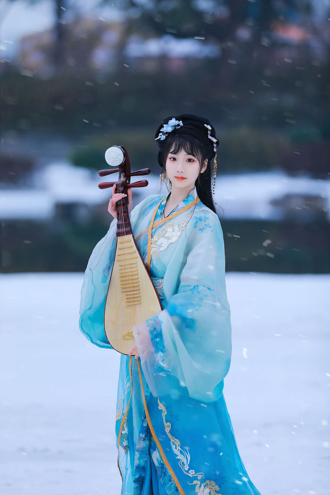 YiTuYu艺图语 Vol.8408 周周Ay (23P)
