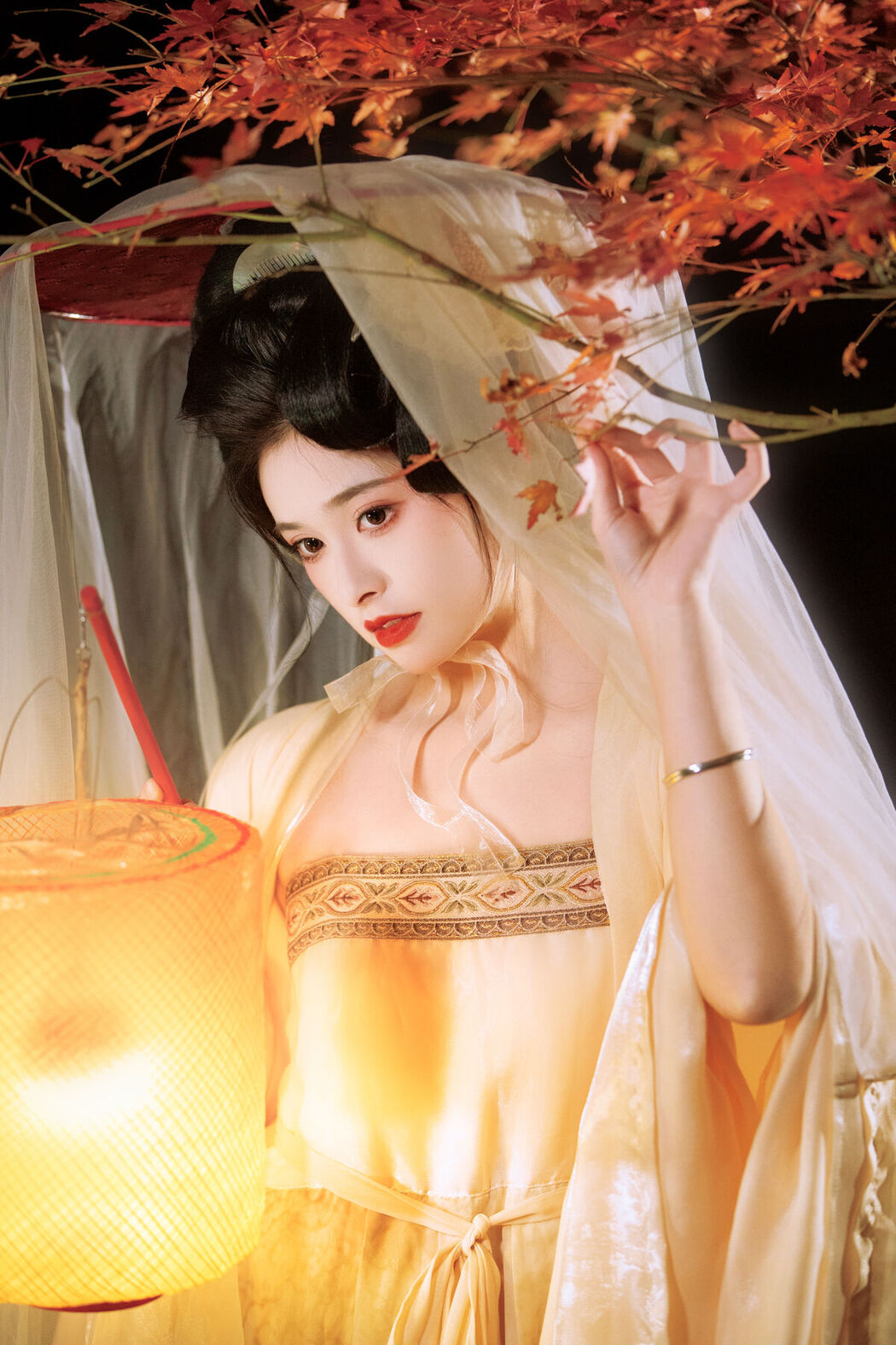 YiTuYu艺图语 Vol.8418 恬恬圈圈 (26P)