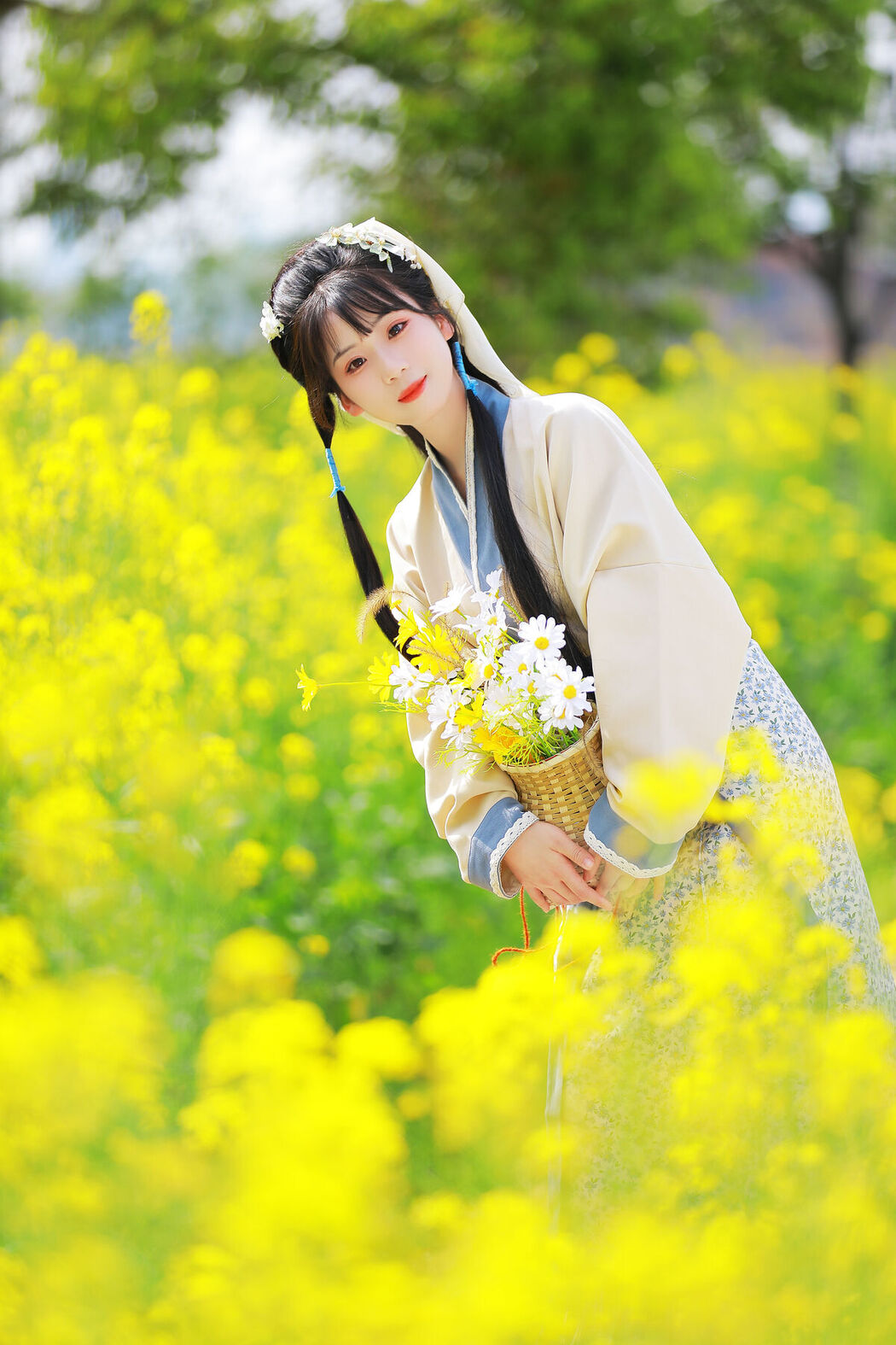 YiTuYu艺图语 Vol.8416 周周Ay (26P)