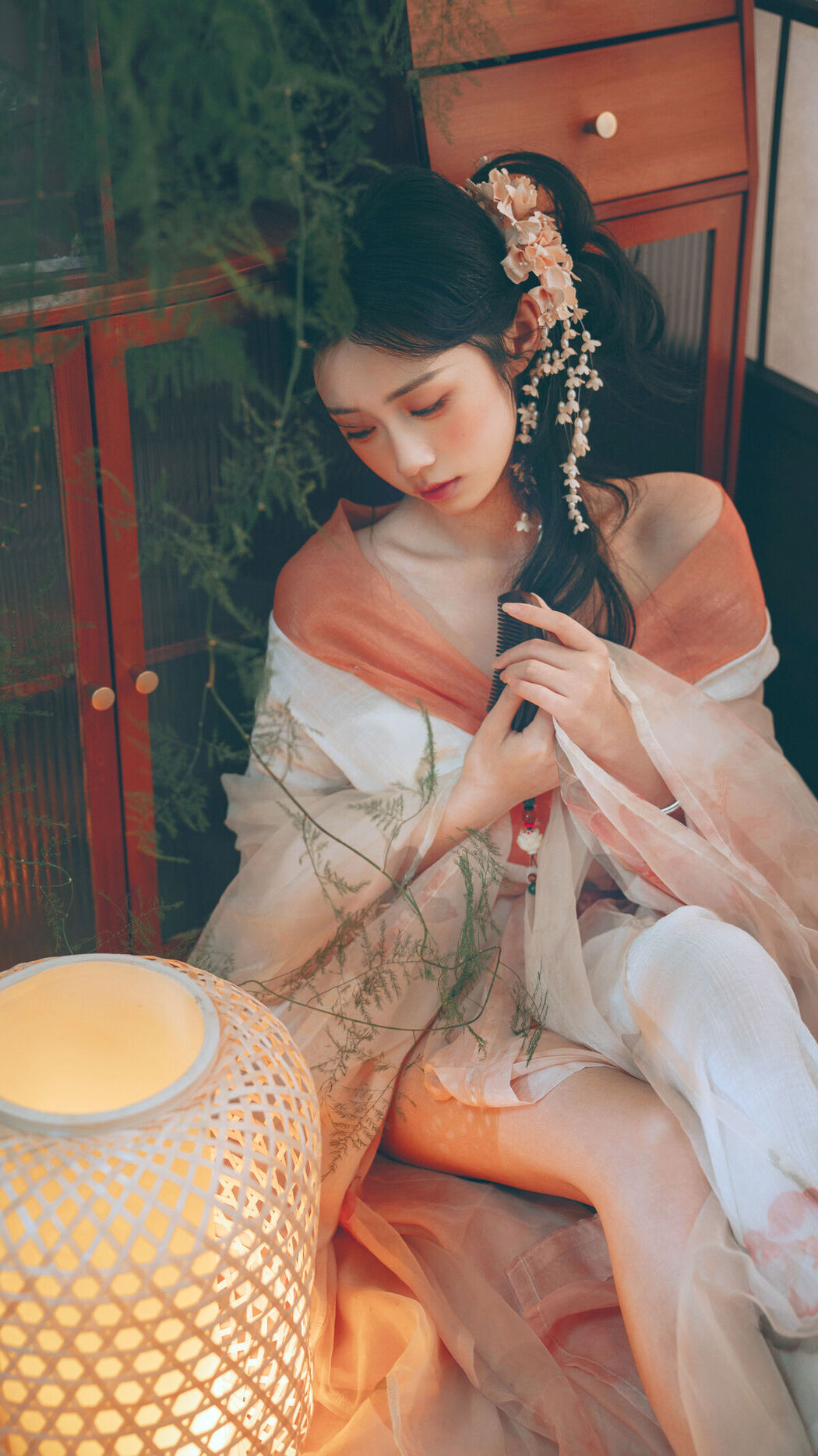YiTuYu艺图语 Vol.8425 月牙 (23P)