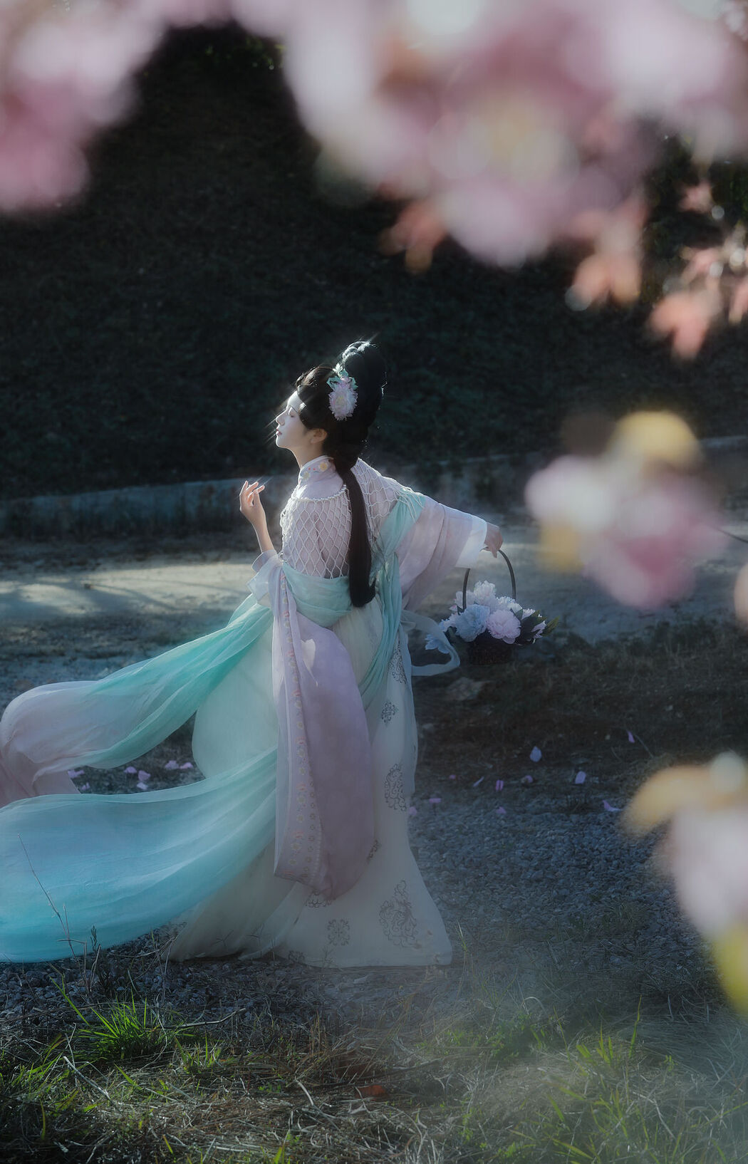 YiTuYu艺图语 Vol.8423 瑜瑾 (23P)