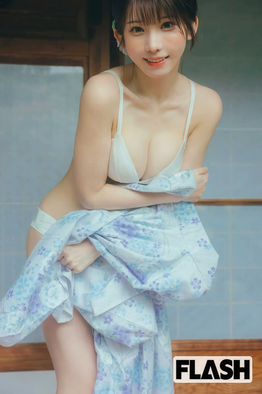 Enako えなこ, FLASH 2025.08.05 (フラッシュ 2025年8月5日号)