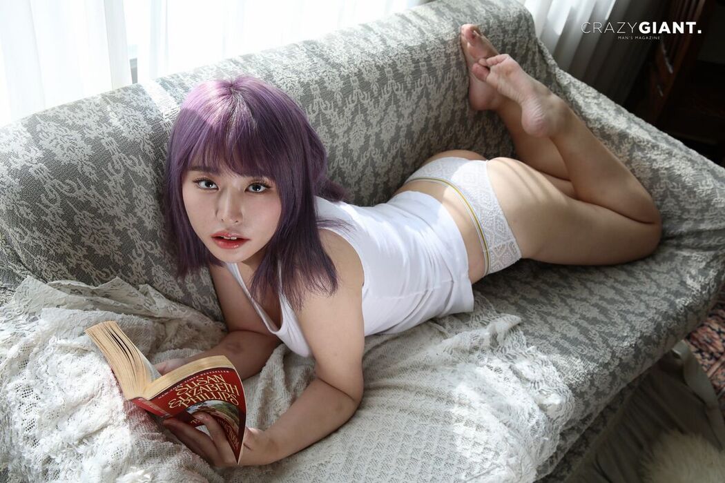 CRAZYGIANT Hanere &#8211; Sexy Photobook (55P)