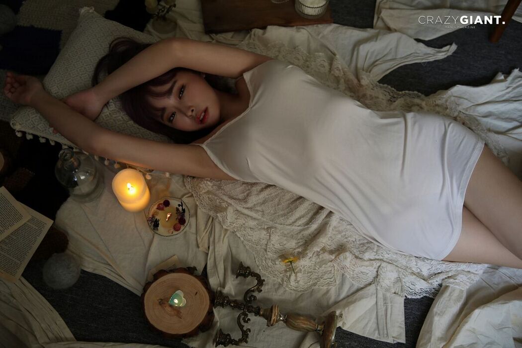 CRAZYGIANT Hanere &#8211; Sexy Photobook (55P)
