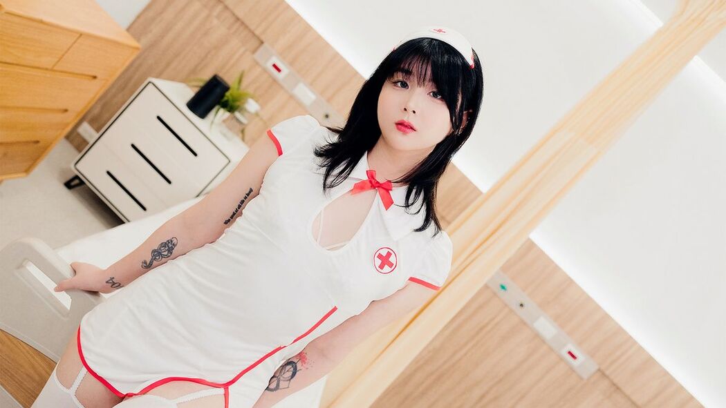 Jang Joo 장주 &#8211; Sexy Nurse (46P &#8211; 35V)