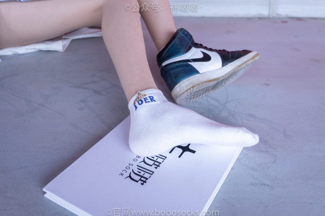 BoBoSocks袜啵啵 NO.011 Zhi Yu
