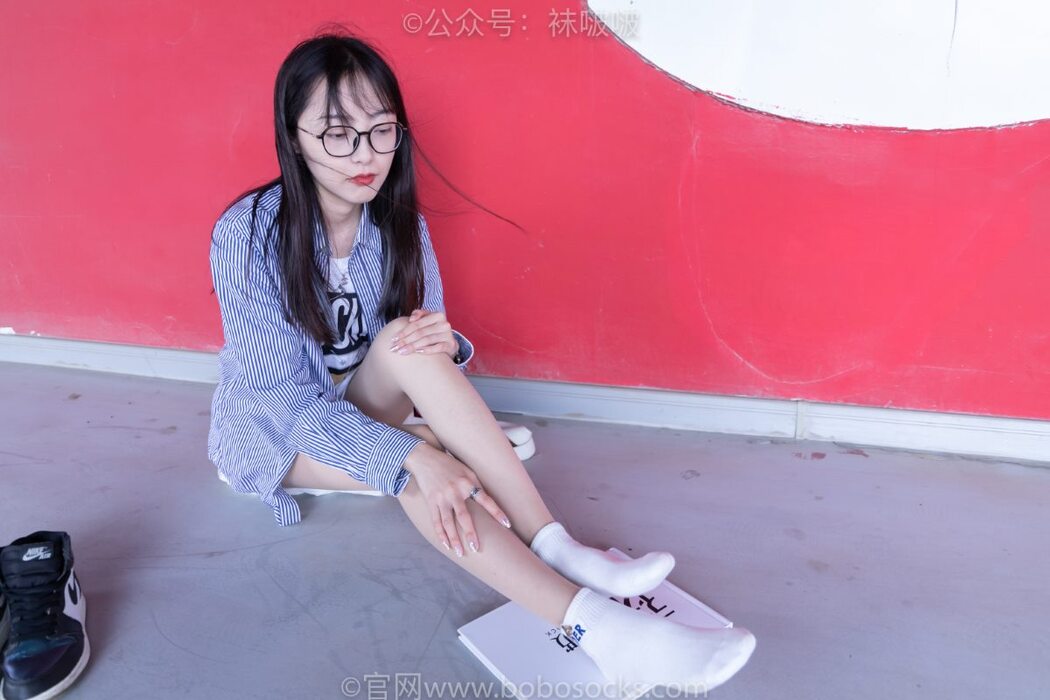 BoBoSocks袜啵啵 NO.011 Zhi Yu