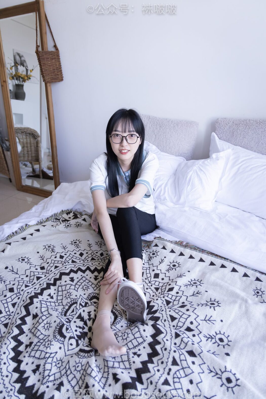 BoBoSocks袜啵啵 NO.044 Zhi Yu