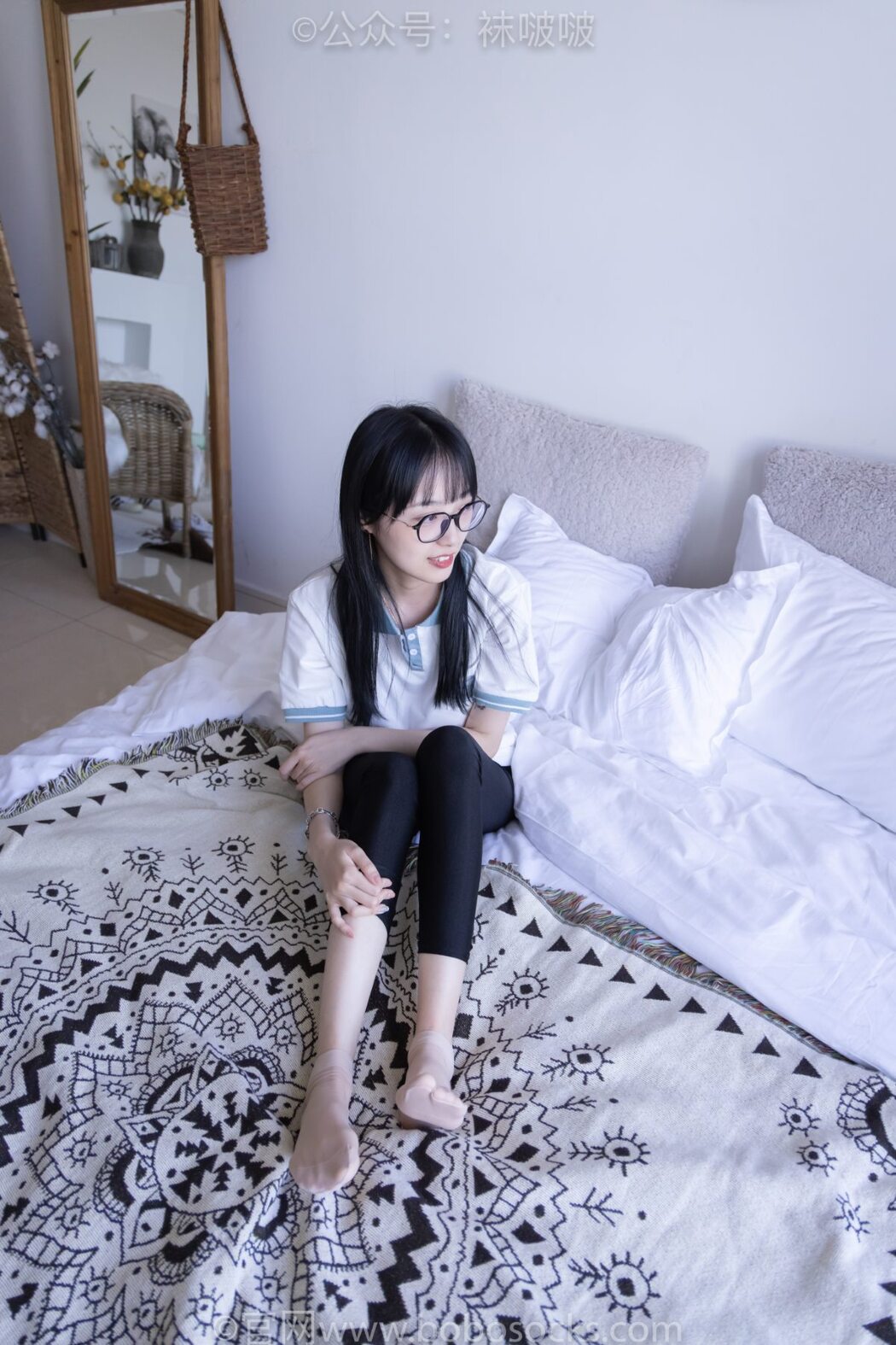 BoBoSocks袜啵啵 NO.044 Zhi Yu