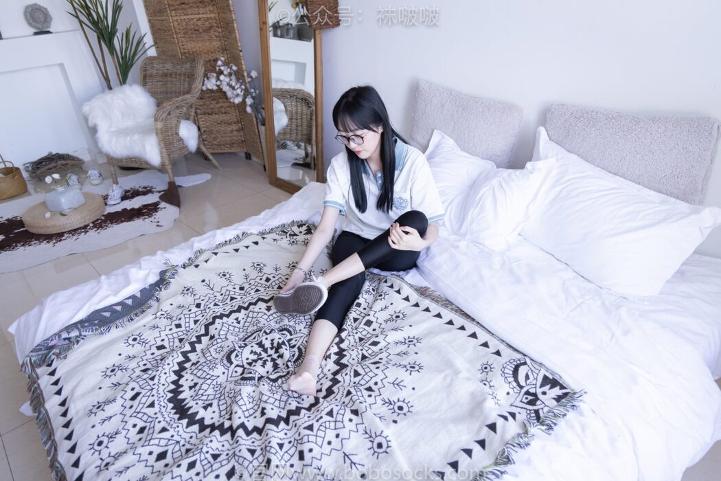 BoBoSocks袜啵啵 NO.044 Zhi Yu