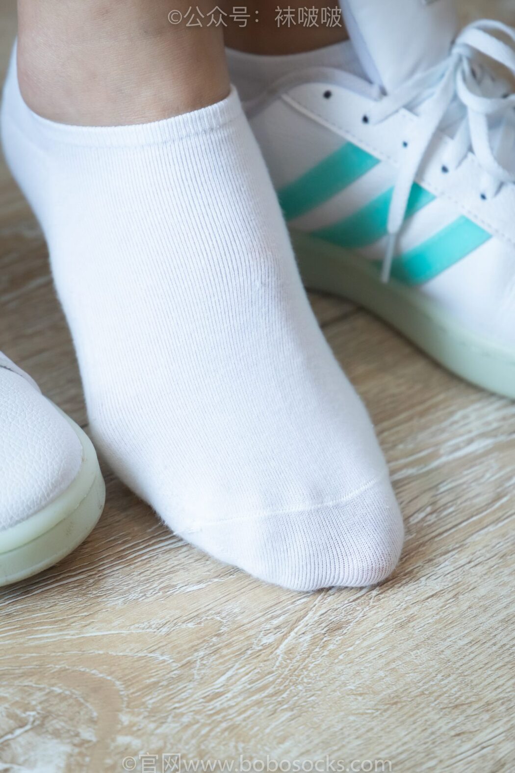 BoBoSocks袜啵啵 NO.024 Han Han