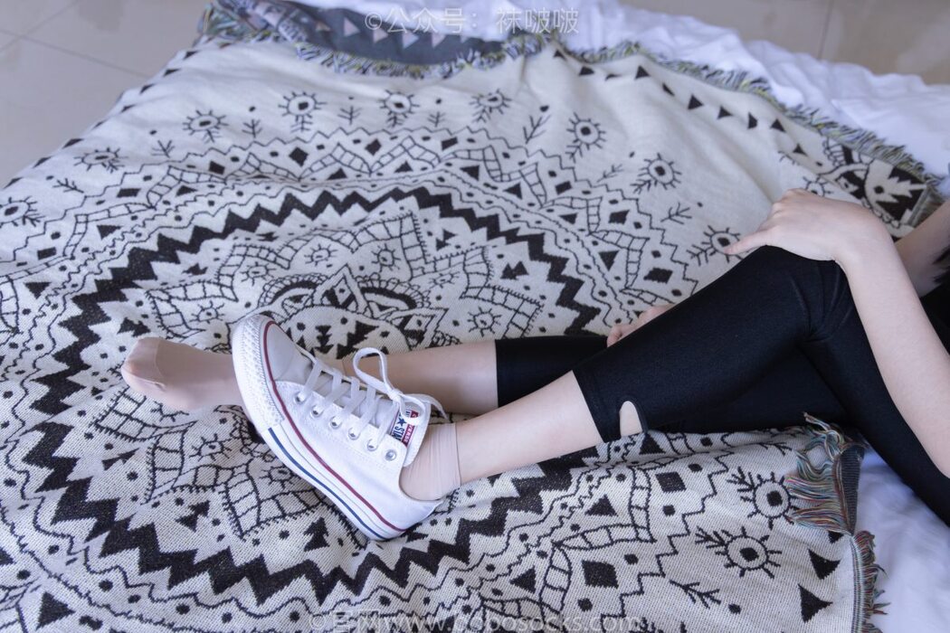 BoBoSocks袜啵啵 NO.044 Zhi Yu