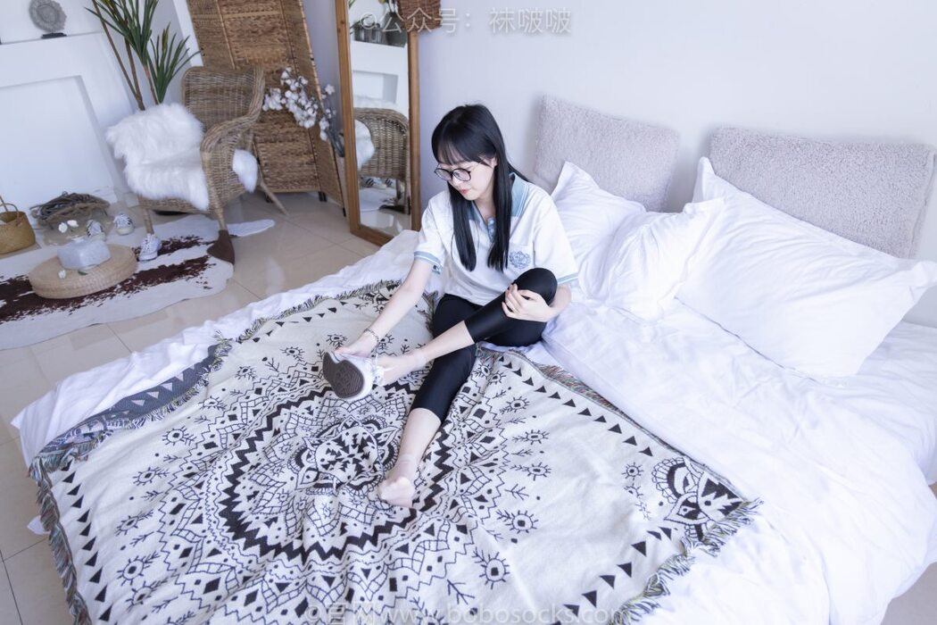 BoBoSocks袜啵啵 NO.044 Zhi Yu