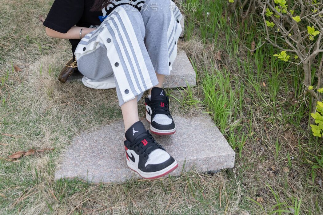 BoBoSocks袜啵啵 NO.023 Zhi Yu