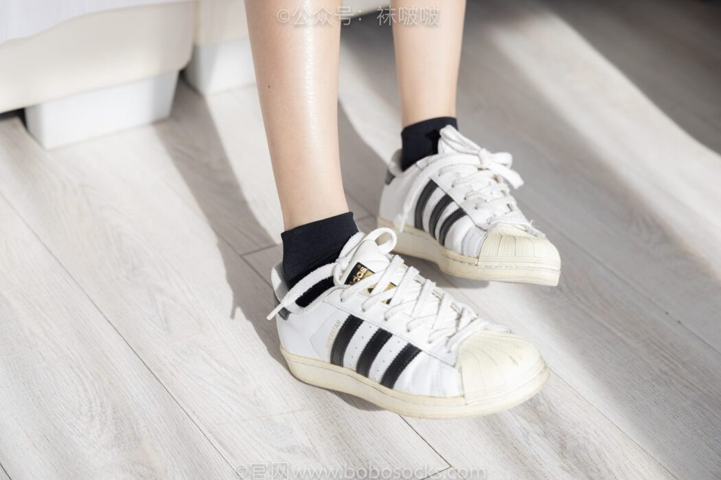 BoBoSocks袜啵啵 NO.033 Zhi Yu