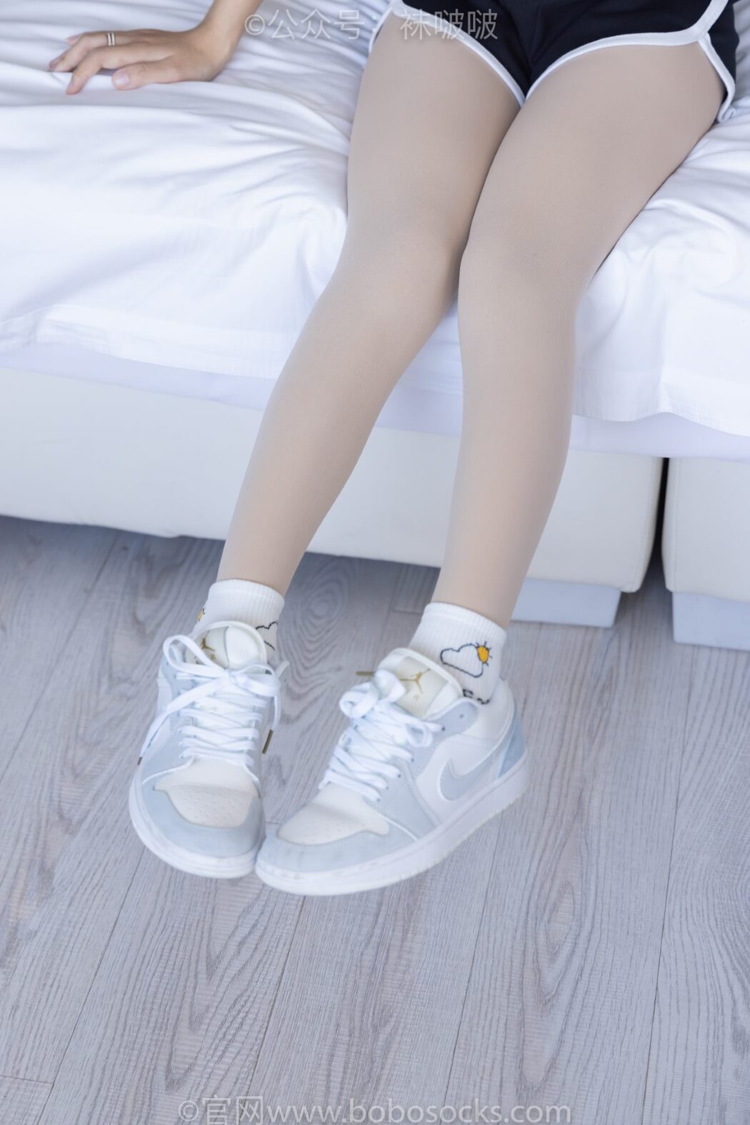 BoBoSocks袜啵啵 NO.031 Xiao Nai Xiong