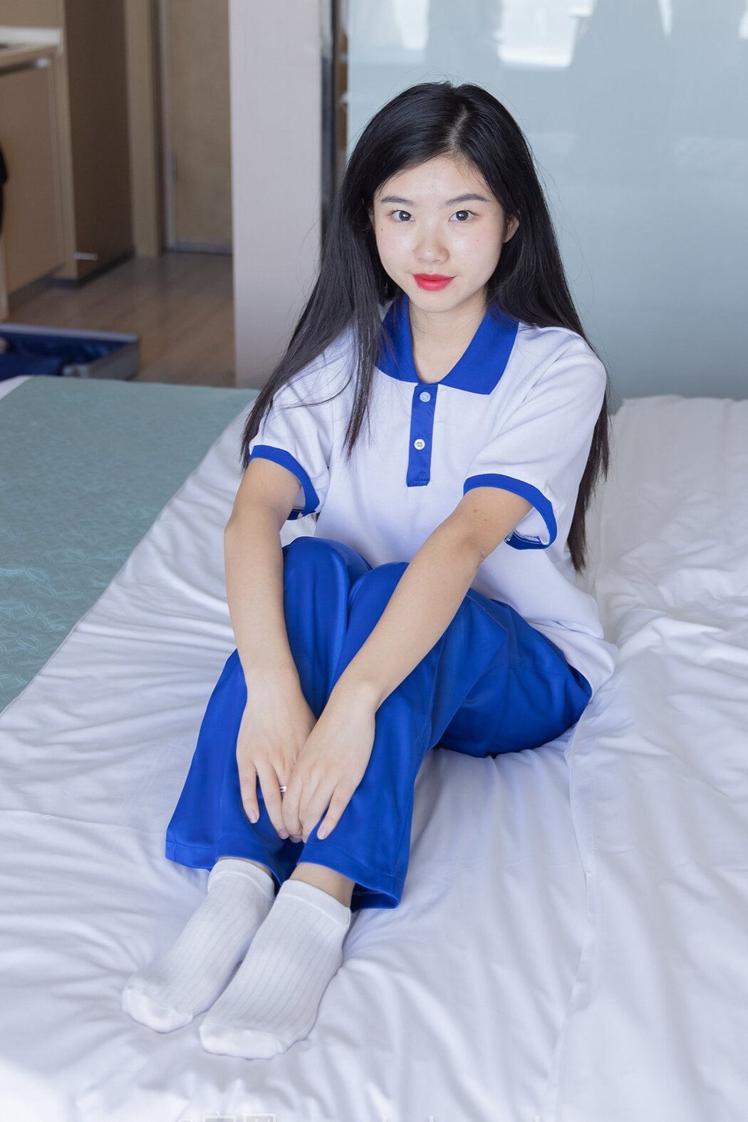 BoBoSocks袜啵啵 NO.039 Xiao Nai Xiong Cover Photo