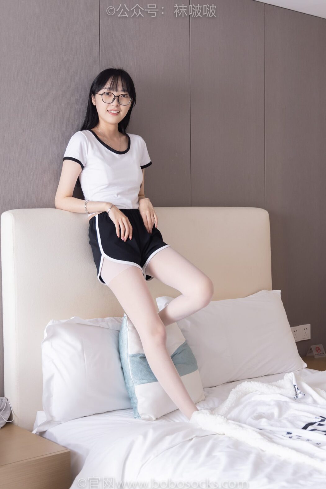 BoBoSocks袜啵啵 NO.037 Zhi Yu