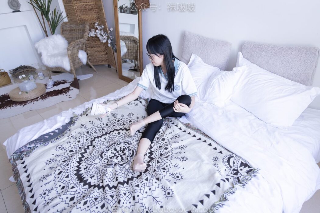 BoBoSocks袜啵啵 NO.044 Zhi Yu