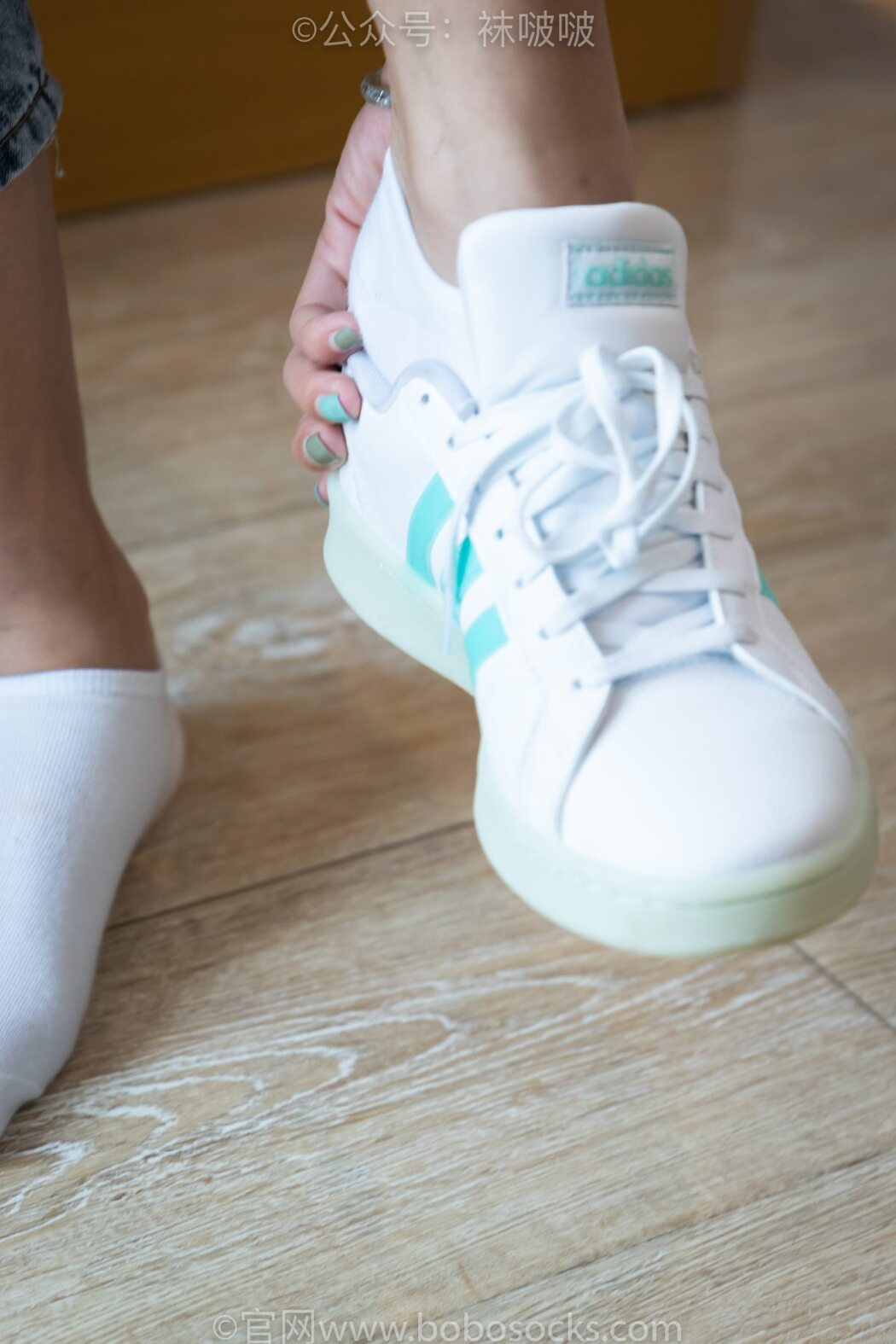 BoBoSocks袜啵啵 NO.024 Han Han