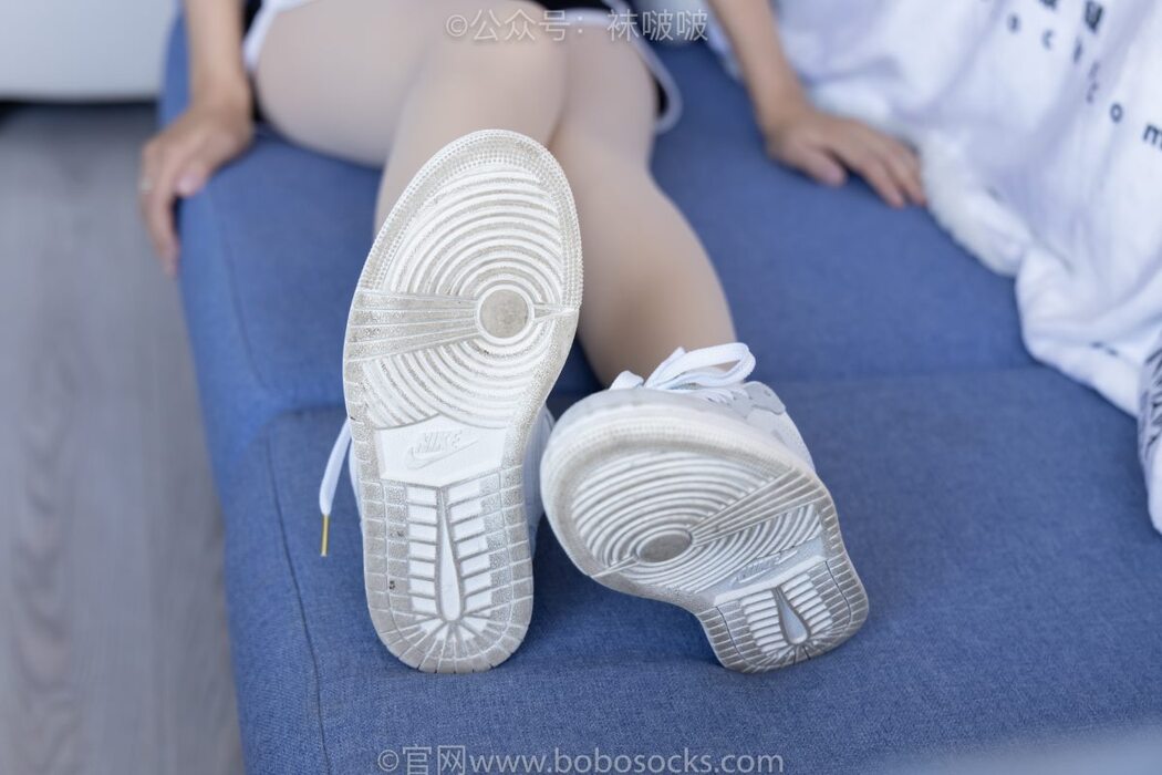 BoBoSocks袜啵啵 NO.031 Xiao Nai Xiong