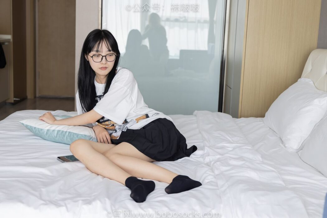 BoBoSocks袜啵啵 NO.033 Zhi Yu