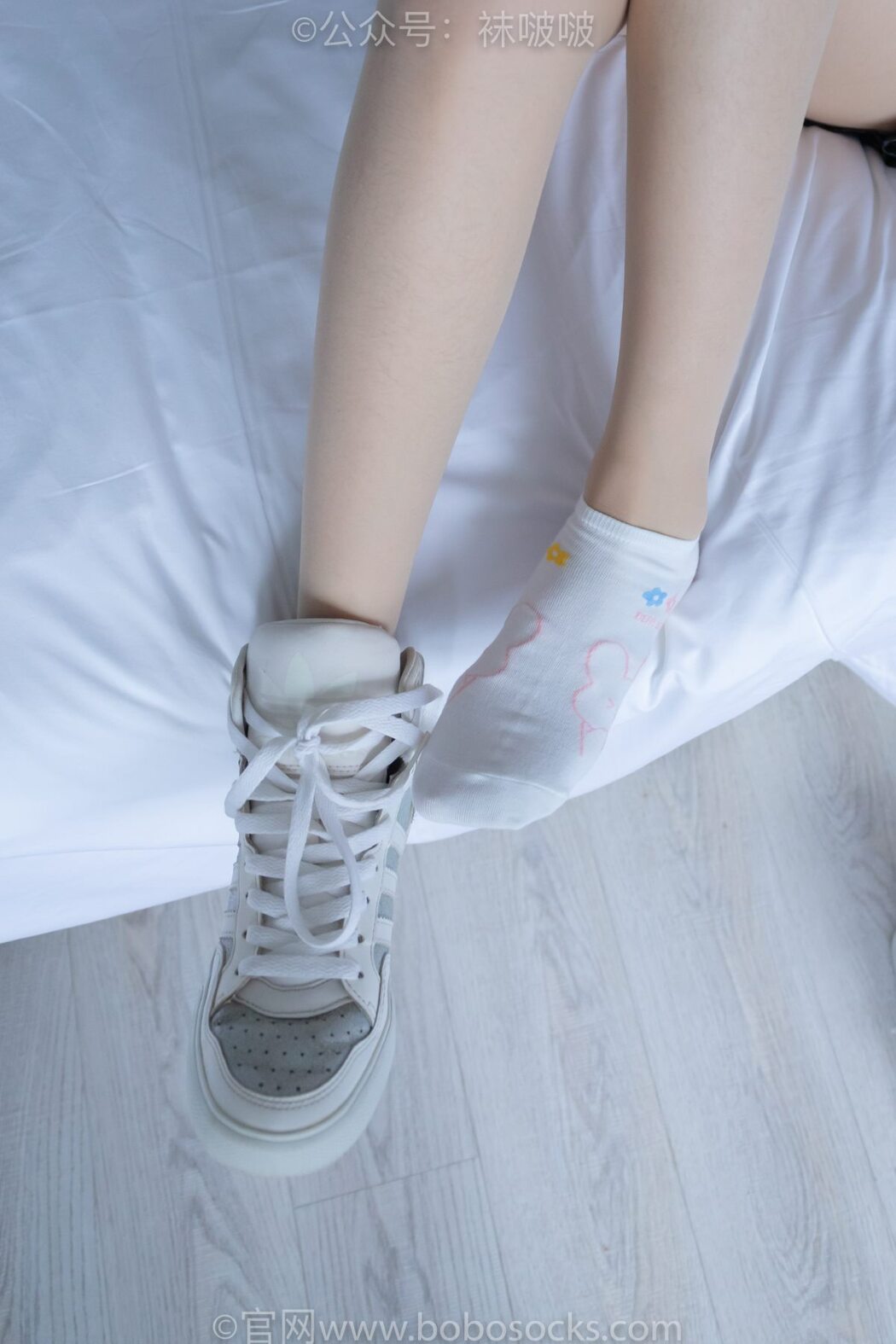 BoBoSocks袜啵啵 NO.015 Zhi Yu