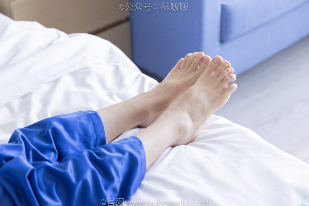 BoBoSocks袜啵啵 NO.039 Xiao Nai Xiong