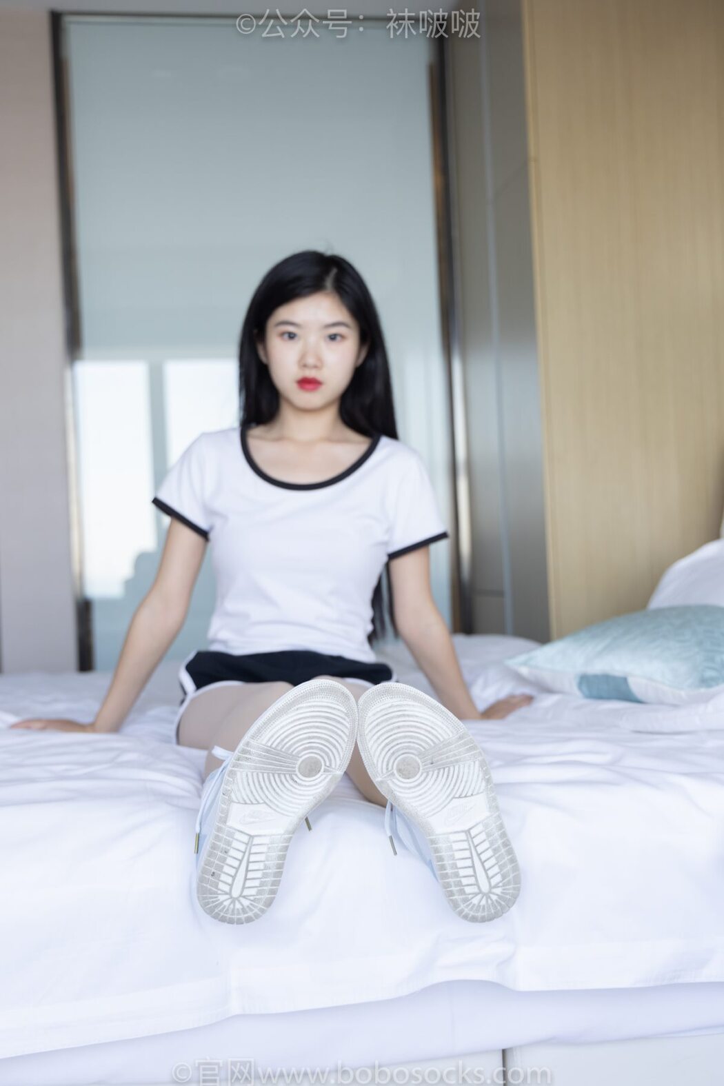 BoBoSocks袜啵啵 NO.031 Xiao Nai Xiong