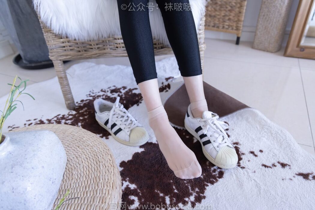 BoBoSocks袜啵啵 NO.044 Zhi Yu