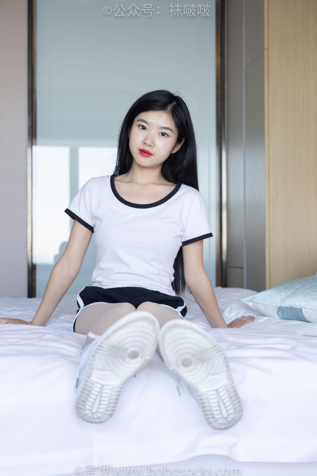 BoBoSocks袜啵啵 NO.031 Xiao Nai Xiong