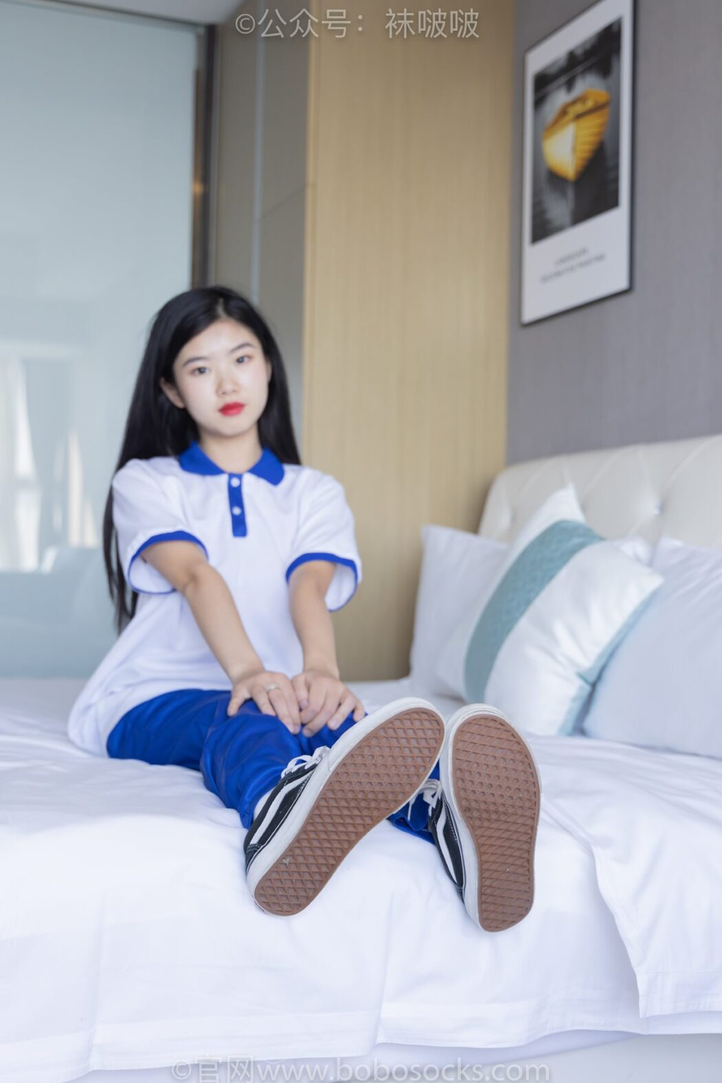 BoBoSocks袜啵啵 NO.039 Xiao Nai Xiong