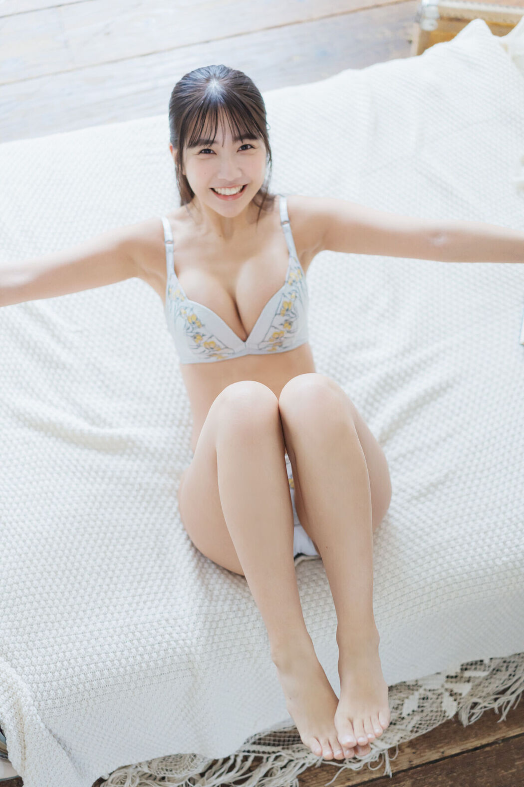 JP Amau Kisumi 天羽希純 – こっち見ていいよ (48P)