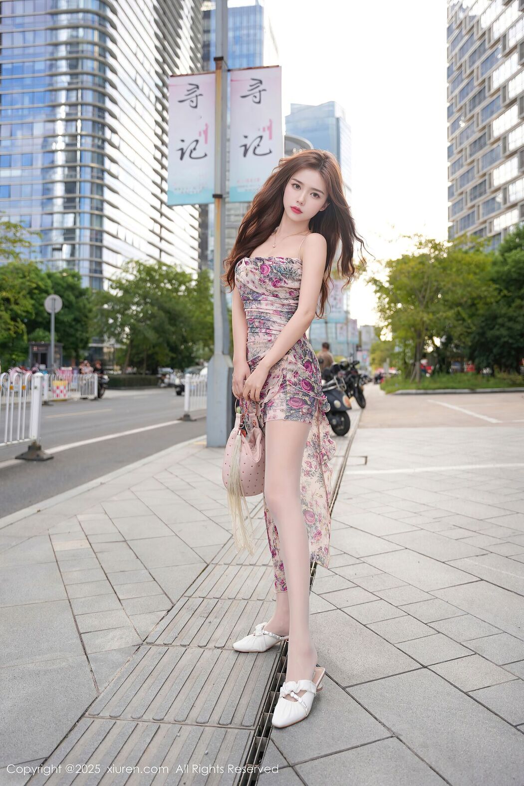 XiuRen秀人网 No.10128 拍黄瓜girl (83P)