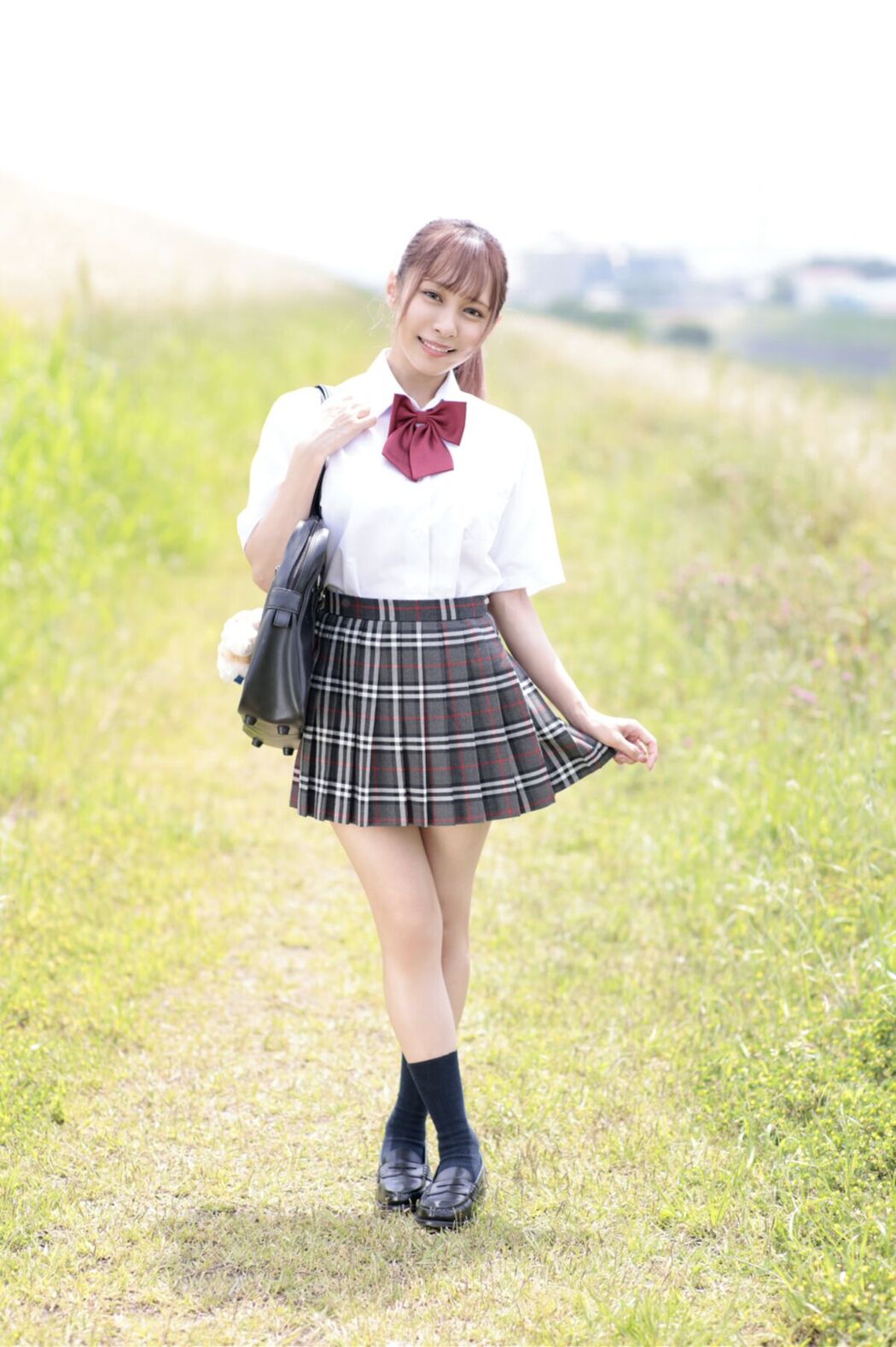 JP Aimi Rika 逢見梨花 &#8211; INSIDE HER (72P)