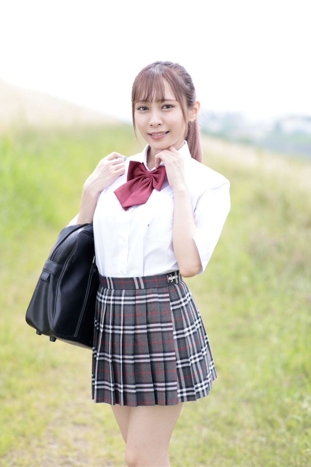 JP Aimi Rika 逢見梨花 &#8211; INSIDE HER (72P)