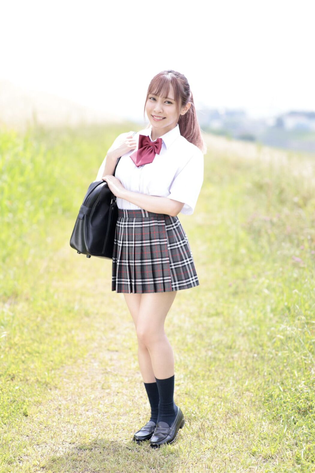 JP Aimi Rika 逢見梨花 &#8211; INSIDE HER (72P)