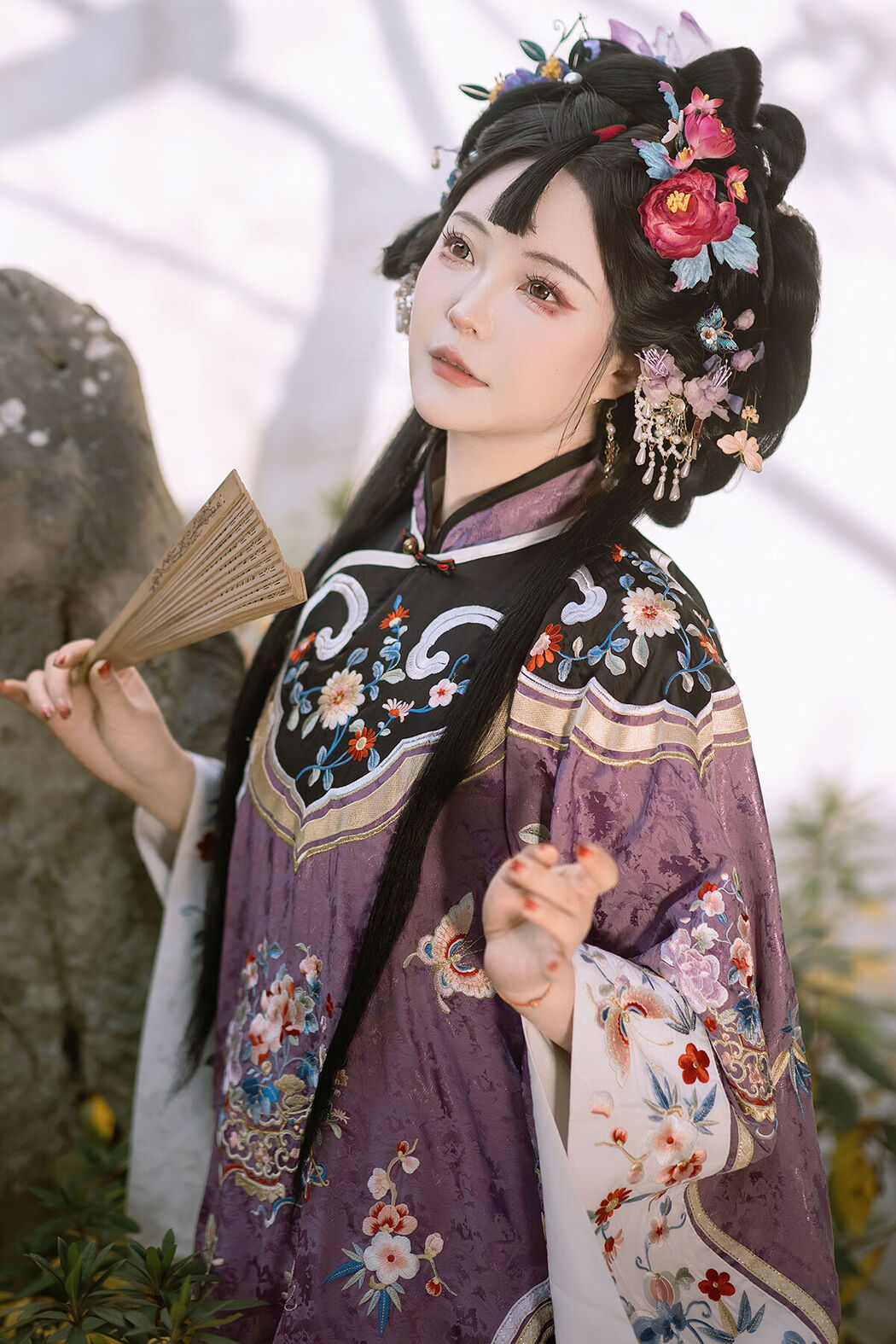 YiTuYu艺图语 Vol.8453 璐璐haley (29P) Cover Photo