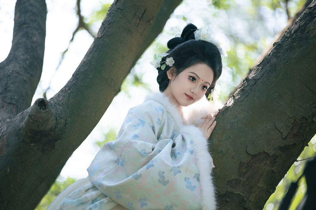 YiTuYu艺图语 Vol.8433 就是叫美男啊 (30P)