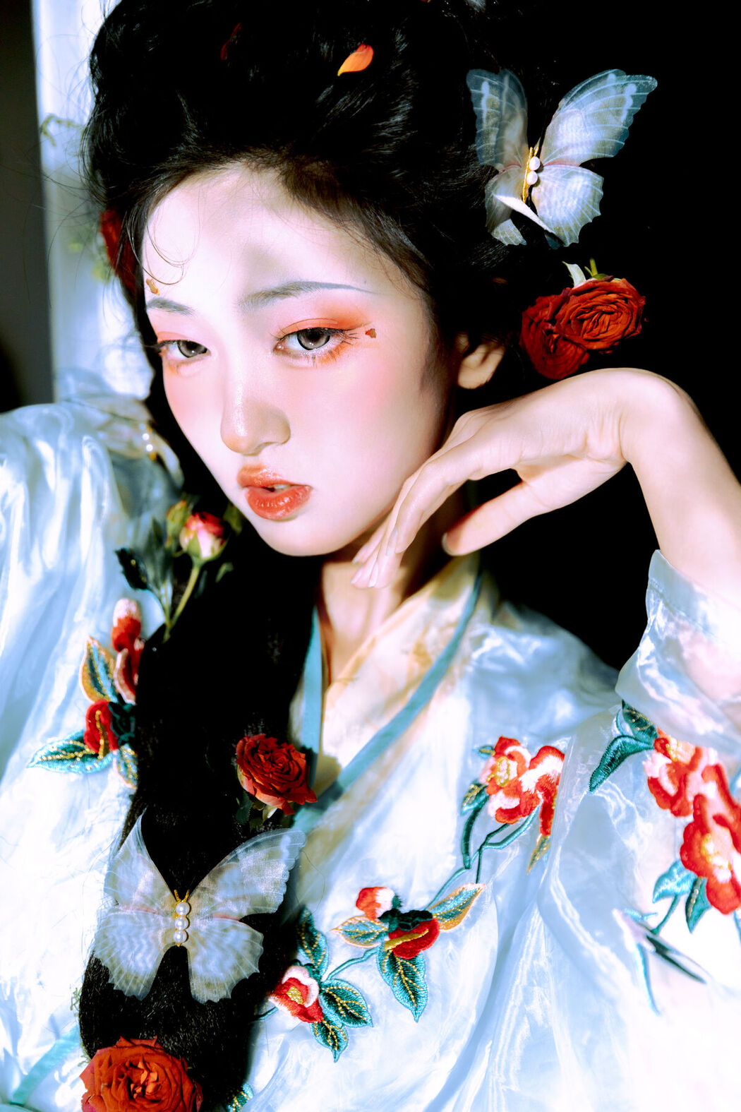 YiTuYu艺图语 Vol.8455 冷酷王爷 (24P)