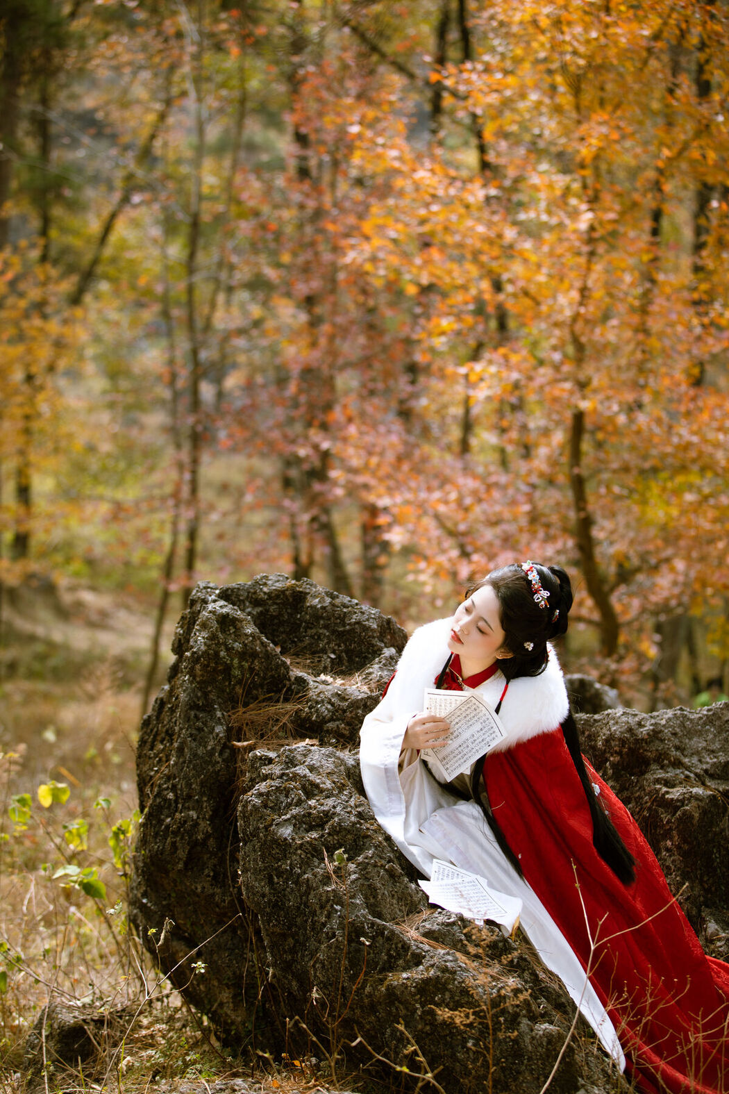 YiTuYu艺图语 Vol.8439 佚名 (27P)